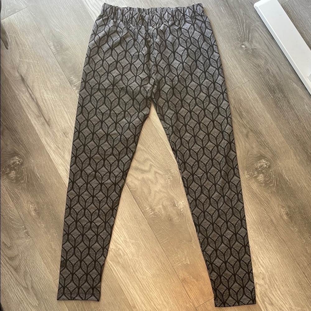 EXTRA SOFT Gray/Black/White Patterned Women's Leggings